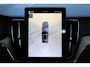 Volvo XC60 T6 Plug-in hybrid AWD Ultra Dark | Panoramadak | Luchtvering | Trekhaak | Verwarmbare voorstoelen, achterbank en stuurwiel | Head-up display | Premium audio by Harman Kardon | 360 graden camera |