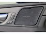 Volvo XC60 T6 Plug-in hybrid AWD Ultra Dark | Panoramadak | Luchtvering | Trekhaak | Verwarmbare voorstoelen, achterbank en stuurwiel | Head-up display | Premium audio by Harman Kardon | 360 graden camera |