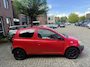 Toyota Yaris 1.0-16V VVT-i Terra / bj.2000 / airco / sportvelgen / export / APK tot 25/11/26 / NAP met 376726 km/ kleur: rood..