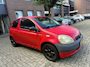 Toyota Yaris 1.0-16V VVT-i Terra / bj.2000 / airco / sportvelgen / export / APK tot 25/11/26 / NAP met 376726 km/ kleur: rood..