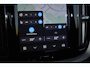 Volvo XC60 T6 Plug-in hybrid AWD Plus Black Edition | 21 inch Lichtmetalen velgen | Harman Kardon Premium Audio | Sportleder | Trekhaak | 360 graden Camera | BLIS | Adaptieve Cruise Control | Google Navigatie |