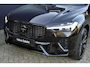 Volvo XC60 T6 Plug-in hybrid AWD Plus Black Edition | 21 inch Lichtmetalen velgen | Harman Kardon Premium Audio | Sportleder | Trekhaak | 360 graden Camera | BLIS | Adaptieve Cruise Control | Google Navigatie |