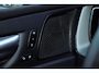 Volvo XC60 T6 Plug-in hybrid AWD Plus Black Edition | 21 inch Lichtmetalen velgen | Harman Kardon Premium Audio | Sportleder | Trekhaak | 360 graden Camera | BLIS | Adaptieve Cruise Control | Google Navigatie |