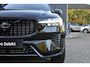 Volvo XC60 T6 Plug-in hybrid AWD Plus Black Edition | 21 inch Lichtmetalen velgen | Harman Kardon Premium Audio | Sportleder | Trekhaak | 360 graden Camera | BLIS | Adaptieve Cruise Control | Google Navigatie |