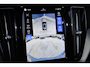 Volvo XC60 T6 Plug-in hybrid AWD Plus Black Edition | 21 inch Lichtmetalen velgen | Harman Kardon Premium Audio | Sportleder | Trekhaak | 360 graden Camera | BLIS | Adaptieve Cruise Control | Google Navigatie |