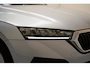 Skoda Octavia COMBI 1.0 e-TSI Ambition Aut. [ LED Trekhaak Virtual Apple/Android ]