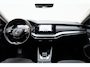 Skoda Octavia COMBI 1.0 e-TSI Ambition Aut. [ LED Trekhaak Virtual Apple/Android ]