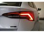 Skoda Octavia COMBI 1.0 e-TSI Ambition Aut. [ LED Trekhaak Virtual Apple/Android ]