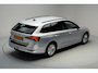 Skoda Octavia COMBI 1.0 e-TSI Ambition Aut. [ LED Trekhaak Virtual Apple/Android ]