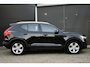 Volvo XC40 2.0 B3 Business Edition l 360° Camera l Google Infotainment l Keyless Entry & Drive l Elektrische Achterklep l All-Season banden l Elektrisch Verstelbare Voorstoelen l Cruise Control l