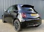 Fiat 500 3+1 Icon 42 kWh SOH 97% | Apple Carplay | Stoelverwarming Voor | Panorama Dak | Extra Set Zomerbanden | Navigatie | DAB | Camera