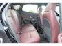 Jaguar E-Pace P300e 309PK R-Dynamic AWD | Pano | Leder | Meridian | Digidash | ACC
