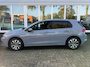 Volkswagen Golf 1.0 TSI Life Business | Stoel & Stuurverwarming | Sfeerverlichting | Parkeersensoren | Apple Carplay