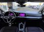 Volkswagen Golf 1.0 TSI Life Business | Stoel & Stuurverwarming | Sfeerverlichting | Parkeersensoren | Apple Carplay