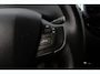 Peugeot 208 1.2 PureTech Style Pack/ DEALER ONDERHOUDEN!/ 15'' LMV/ Navi/ Clima/ Cruise/ Elek. pakket/ Isofix/ Bluetooth/ Armsteun/ Multi. LEDER. Stuur/ Mistl./ PDC/ Extra getint glas.
