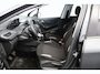 Peugeot 208 1.2 PureTech Style Pack/ DEALER ONDERHOUDEN!/ 15'' LMV/ Navi/ Clima/ Cruise/ Elek. pakket/ Isofix/ Bluetooth/ Armsteun/ Multi. LEDER. Stuur/ Mistl./ PDC/ Extra getint glas.