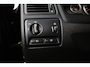 Volvo V70 2.0T Edition II Sport/ D-Riem verv: 337.000 KM!/ Trekhaak/ Navi/ Bi-Xenon/ Stoelverw./ Leder/ Navi/ Clima/ Cruise/ Elek. pakket/ Armsteun/ Multi. LEDER. Stuur/ Mistl./ PDC/ Dakspoiler.