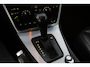 Volvo V70 2.0T Edition II Sport/ D-Riem verv: 337.000 KM!/ Trekhaak/ Navi/ Bi-Xenon/ Stoelverw./ Leder/ Navi/ Clima/ Cruise/ Elek. pakket/ Armsteun/ Multi. LEDER. Stuur/ Mistl./ PDC/ Dakspoiler.