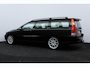 Volvo V70 2.0T Edition II Sport/ D-Riem verv: 337.000 KM!/ Trekhaak/ Navi/ Bi-Xenon/ Stoelverw./ Leder/ Navi/ Clima/ Cruise/ Elek. pakket/ Armsteun/ Multi. LEDER. Stuur/ Mistl./ PDC/ Dakspoiler.