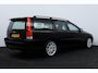Volvo V70 2.0T Edition II Sport/ D-Riem verv: 337.000 KM!/ Trekhaak/ Navi/ Bi-Xenon/ Stoelverw./ Leder/ Navi/ Clima/ Cruise/ Elek. pakket/ Armsteun/ Multi. LEDER. Stuur/ Mistl./ PDC/ Dakspoiler.