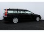 Volvo V70 2.0T Edition II Sport/ D-Riem verv: 337.000 KM!/ Trekhaak/ Navi/ Bi-Xenon/ Stoelverw./ Leder/ Navi/ Clima/ Cruise/ Elek. pakket/ Armsteun/ Multi. LEDER. Stuur/ Mistl./ PDC/ Dakspoiler.