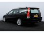 Volvo V70 2.0T Edition II Sport/ D-Riem verv: 337.000 KM!/ Trekhaak/ Navi/ Bi-Xenon/ Stoelverw./ Leder/ Navi/ Clima/ Cruise/ Elek. pakket/ Armsteun/ Multi. LEDER. Stuur/ Mistl./ PDC/ Dakspoiler.