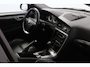 Volvo V70 2.0T Edition II Sport/ D-Riem verv: 337.000 KM!/ Trekhaak/ Navi/ Bi-Xenon/ Stoelverw./ Leder/ Navi/ Clima/ Cruise/ Elek. pakket/ Armsteun/ Multi. LEDER. Stuur/ Mistl./ PDC/ Dakspoiler.