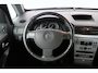 Opel Meriva 1.6-16V Maxx Cool/ Trekhaak/ 15'' LMV/ Clima/ Cruise/ Elek. pakket/ Armsteun/ LEDER. Stuur/ 15'' LMV/ Getint glas/ Metallic lak.