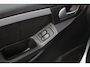Opel Meriva 1.6-16V Maxx Cool/ Trekhaak/ 15'' LMV/ Clima/ Cruise/ Elek. pakket/ Armsteun/ LEDER. Stuur/ 15'' LMV/ Getint glas/ Metallic lak.