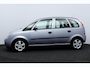 Opel Meriva 1.6-16V Maxx Cool/ Trekhaak/ 15'' LMV/ Clima/ Cruise/ Elek. pakket/ Armsteun/ LEDER. Stuur/ 15'' LMV/ Getint glas/ Metallic lak.