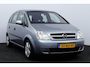 Opel Meriva 1.6-16V Maxx Cool/ Trekhaak/ 15'' LMV/ Clima/ Cruise/ Elek. pakket/ Armsteun/ LEDER. Stuur/ 15'' LMV/ Getint glas/ Metallic lak.