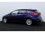 Ford Focus 1.0 Titanium/ Trekhaak/ 16'' LMV/ Android-Auto/ Navi/ Clima/ Cruise/ Elek. pakket/ Isofix/ Bluetooth/ 6-Bak/ Armsteun/ Multi. LEDER. Stuur/ Mistl./ PDC V+A/ Extra getint glas.