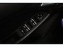 Ford Focus 1.0 Titanium/ Trekhaak/ 16'' LMV/ Android-Auto/ Navi/ Clima/ Cruise/ Elek. pakket/ Isofix/ Bluetooth/ 6-Bak/ Armsteun/ Multi. LEDER. Stuur/ Mistl./ PDC V+A/ Extra getint glas.