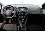 Ford Focus 1.0 Titanium/ Trekhaak/ 16'' LMV/ Android-Auto/ Navi/ Clima/ Cruise/ Elek. pakket/ Isofix/ Bluetooth/ 6-Bak/ Armsteun/ Multi. LEDER. Stuur/ Mistl./ PDC V+A/ Extra getint glas.