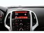 Opel Astra Sports Tourer 1.4 Turbo Design Edition/ APK 12-2027!/ Trekhaak/ 17'' LMV/ Half-Leder/ Extra Getint Glas/ Navi/ Airco/ Cruise/ Elek. pakket/ Isofix/ Bluetooth/ Armsteun/ Multi. LEDER. Stuur/ Mistl./ PDC/ Chroom.