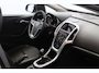 Opel Astra Sports Tourer 1.4 Turbo Design Edition/ APK 12-2027!/ Trekhaak/ 17'' LMV/ Half-Leder/ Extra Getint Glas/ Navi/ Airco/ Cruise/ Elek. pakket/ Isofix/ Bluetooth/ Armsteun/ Multi. LEDER. Stuur/ Mistl./ PDC/ Chroom.