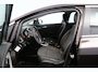 Opel Astra Sports Tourer 1.4 Turbo Design Edition/ APK 12-2027!/ Trekhaak/ 17'' LMV/ Half-Leder/ Extra Getint Glas/ Navi/ Airco/ Cruise/ Elek. pakket/ Isofix/ Bluetooth/ Armsteun/ Multi. LEDER. Stuur/ Mistl./ PDC/ Chroom.