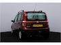 Fiat Panda 1.1 Active Plus/ Trekhaak/ Stuurbekr./ Bumpers in kleur/ Bluetooth/ AUX & USB/ Airbags/ Getint glas/ Metallic lak.