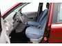 Fiat Panda 1.1 Active Plus/ Trekhaak/ Stuurbekr./ Bumpers in kleur/ Bluetooth/ AUX & USB/ Airbags/ Getint glas/ Metallic lak.