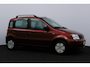 Fiat Panda 1.1 Active Plus/ Trekhaak/ Stuurbekr./ Bumpers in kleur/ Bluetooth/ AUX & USB/ Airbags/ Getint glas/ Metallic lak.