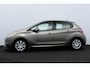 Peugeot 208 1.2 VTi Active/ D-Riem verv: 127.000 KM!/ Trekhaak/ 5-Drs/ Airco/ Cruise/ Elek. pakket/ Isofix/ Bluetooth/ Armsteun/ Multi. Stuur/ Mistl./ Dagrijverl.