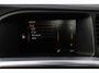 Volvo V60 1.6 T3 Momentum/ Trekhaak/ 17'' LMV/ Half-Leder/ Navi/ Clima/ Cruise/ Elek. pakket/ Isofix/ Bluetooth/ Armsteun/ Multi. LEDER. Stuur/ PDC/ Chroom/ LED Dagrijverl.