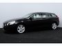 Volvo V60 1.6 T3 Momentum/ Trekhaak/ 17'' LMV/ Half-Leder/ Navi/ Clima/ Cruise/ Elek. pakket/ Isofix/ Bluetooth/ Armsteun/ Multi. LEDER. Stuur/ PDC/ Chroom/ LED Dagrijverl.