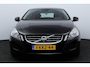 Volvo V60 1.6 T3 Momentum/ Trekhaak/ 17'' LMV/ Half-Leder/ Navi/ Clima/ Cruise/ Elek. pakket/ Isofix/ Bluetooth/ Armsteun/ Multi. LEDER. Stuur/ PDC/ Chroom/ LED Dagrijverl.
