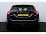 Volvo V60 1.6 T3 Momentum/ Trekhaak/ 17'' LMV/ Half-Leder/ Navi/ Clima/ Cruise/ Elek. pakket/ Isofix/ Bluetooth/ Armsteun/ Multi. LEDER. Stuur/ PDC/ Chroom/ LED Dagrijverl.