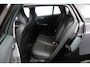 Volvo V60 1.6 T3 Momentum/ Trekhaak/ 17'' LMV/ Half-Leder/ Navi/ Clima/ Cruise/ Elek. pakket/ Isofix/ Bluetooth/ Armsteun/ Multi. LEDER. Stuur/ PDC/ Chroom/ LED Dagrijverl.