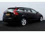 Volvo V60 1.6 T3 Momentum/ Trekhaak/ 17'' LMV/ Half-Leder/ Navi/ Clima/ Cruise/ Elek. pakket/ Isofix/ Bluetooth/ Armsteun/ Multi. LEDER. Stuur/ PDC/ Chroom/ LED Dagrijverl.