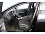 Volvo V60 1.6 T3 Momentum/ Trekhaak/ 17'' LMV/ Half-Leder/ Navi/ Clima/ Cruise/ Elek. pakket/ Isofix/ Bluetooth/ Armsteun/ Multi. LEDER. Stuur/ PDC/ Chroom/ LED Dagrijverl.
