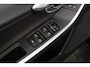 Volvo V60 1.6 T3 Momentum/ Trekhaak/ 17'' LMV/ Half-Leder/ Navi/ Clima/ Cruise/ Elek. pakket/ Isofix/ Bluetooth/ Armsteun/ Multi. LEDER. Stuur/ PDC/ Chroom/ LED Dagrijverl.