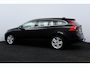 Volvo V60 1.6 T3 Momentum/ Trekhaak/ 17'' LMV/ Half-Leder/ Navi/ Clima/ Cruise/ Elek. pakket/ Isofix/ Bluetooth/ Armsteun/ Multi. LEDER. Stuur/ PDC/ Chroom/ LED Dagrijverl.
